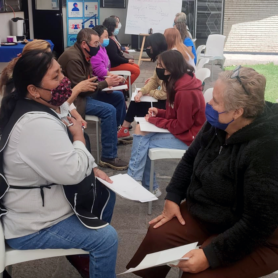 Democratización familiar